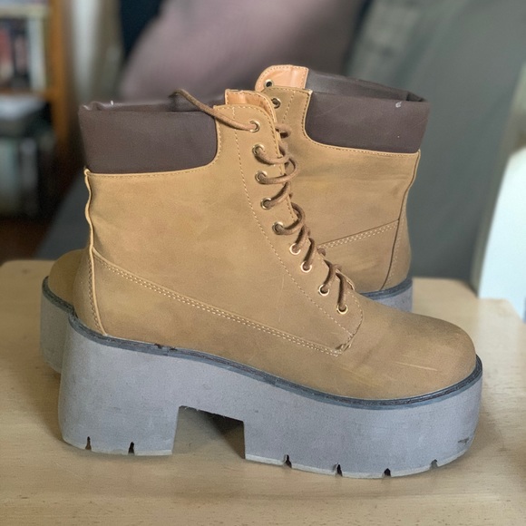 Shoes - Platform Combat Boots in Brown